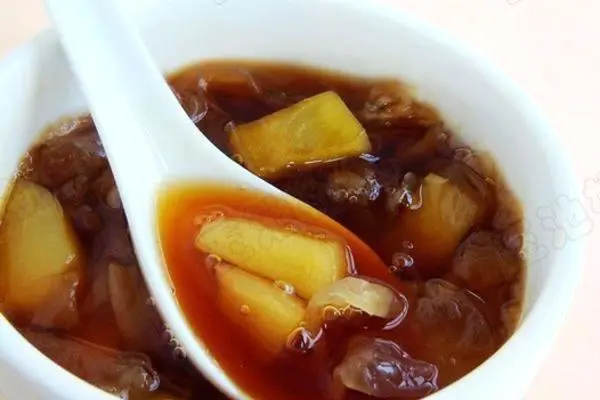 红糖苹果银耳汤
