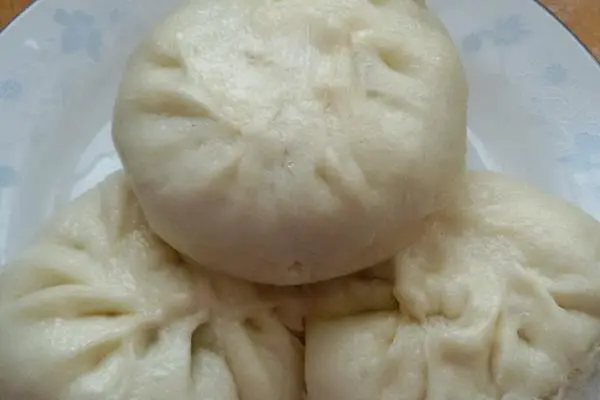 韭菜海鲜包子。