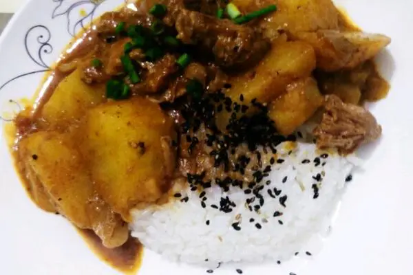 咖喱土豆鸡腿饭