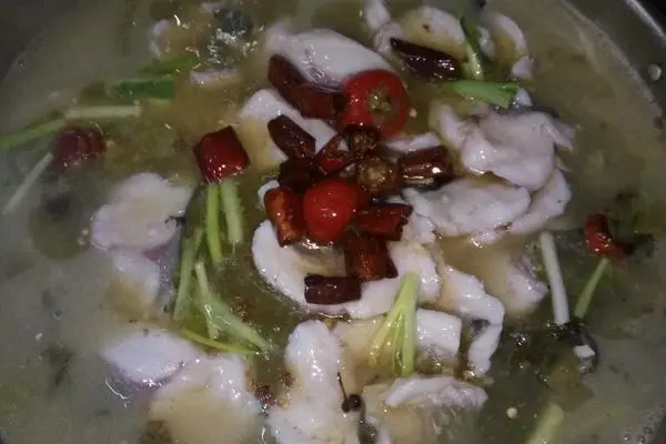 酸菜鱼家庭版。