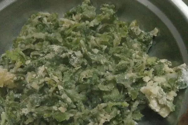 蒸芹菜叶