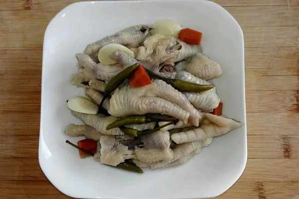 泡椒鸡爪
