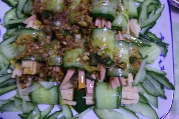 凉拌黄瓜卷火腿