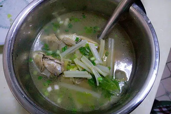 鲫鱼养颜汤