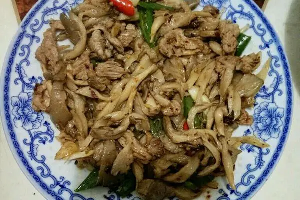 平菇肉片