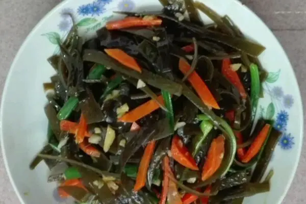 胡萝卜炒海带丝