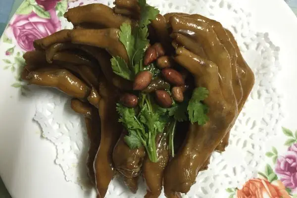 话梅酸甜鸭爪