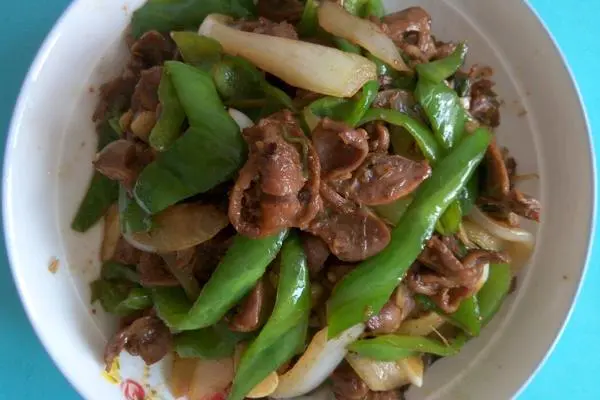 孜然鸡胗炒洋葱