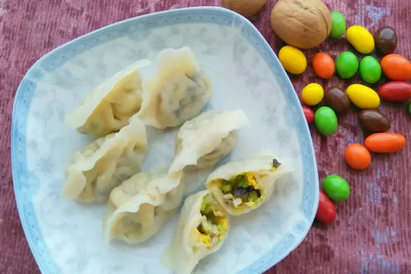 山芹鸡蛋虾仁饺