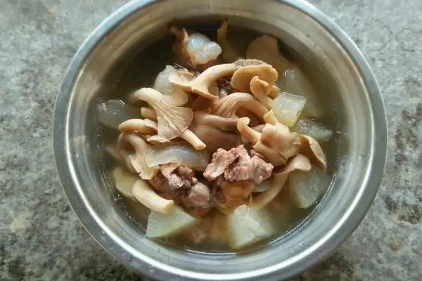 菇香冬瓜炖排骨