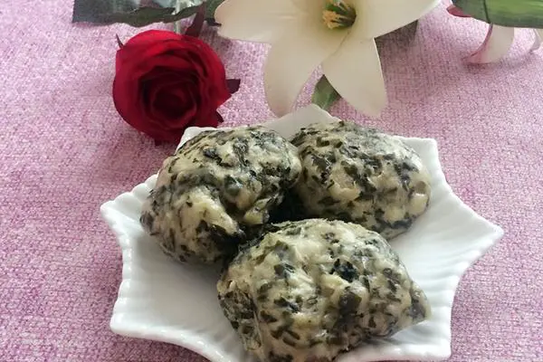 发面红薯叶窝窝头