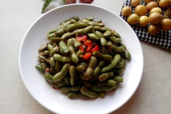 油焖毛豆荚