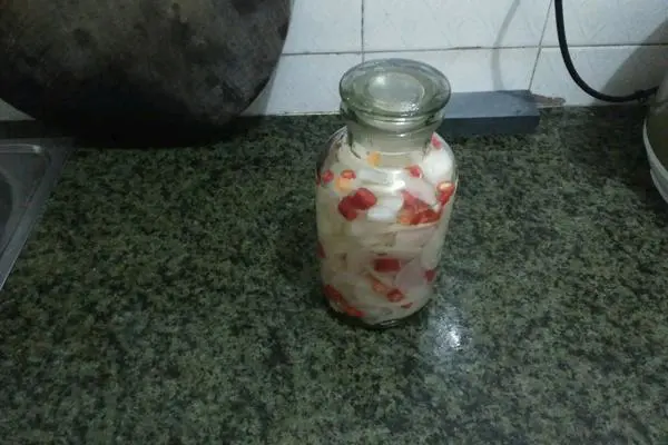 腌制酸萝卜