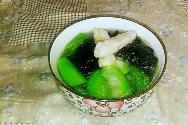木耳丝瓜虾饺汤