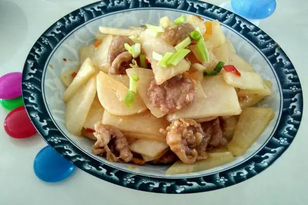 地瓜（凉薯）炒肉