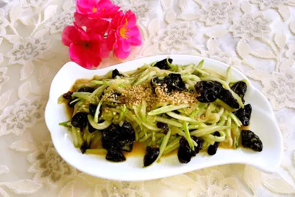 芝香木耳凉拌黄瓜