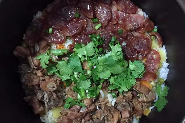电饭锅闷饭