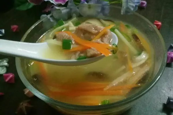 开胃酸辣汤
