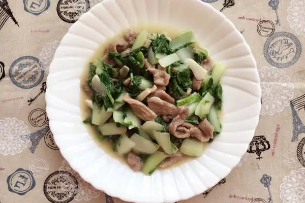 小白菜炒肉
