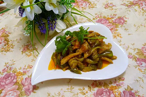 肉丝扒茄子