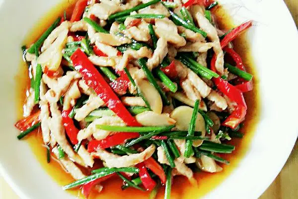 韭菜花炒肉丝