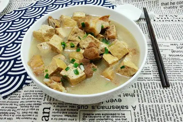 肉焖豆腐