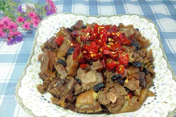蒸咸鸭腿