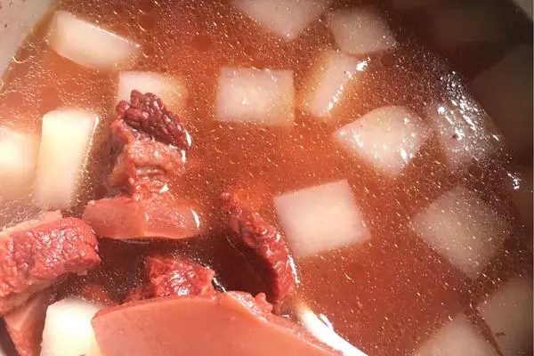 白萝卜炖牛肉