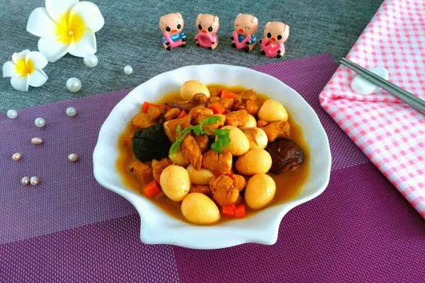 鹌鹑蛋炖兔肉