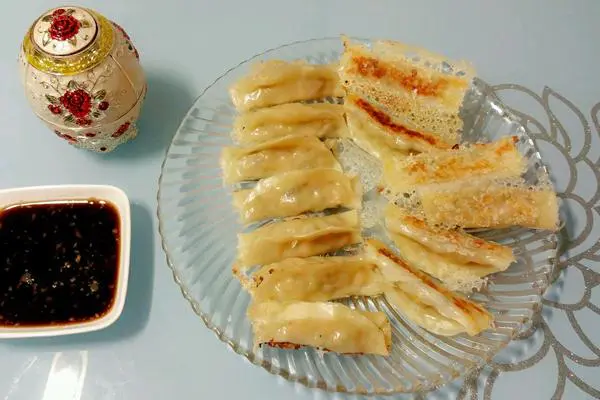 冰花锅贴