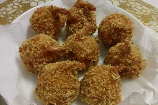 凤尾香酥虾球
