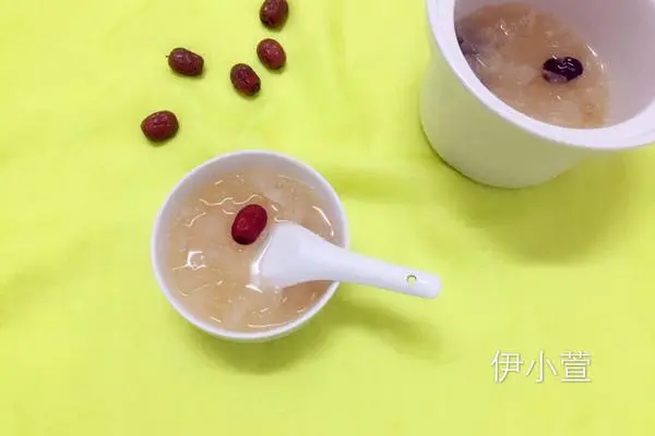 冰糖红枣银耳羹