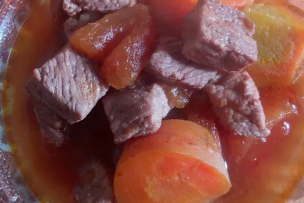 西红柿胡萝卜牛肉汤