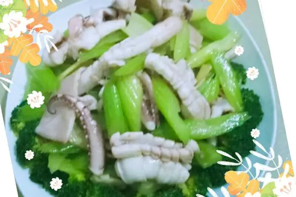 鱿鱼炒西芹
