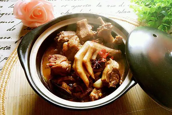 砂锅酱烧鸭