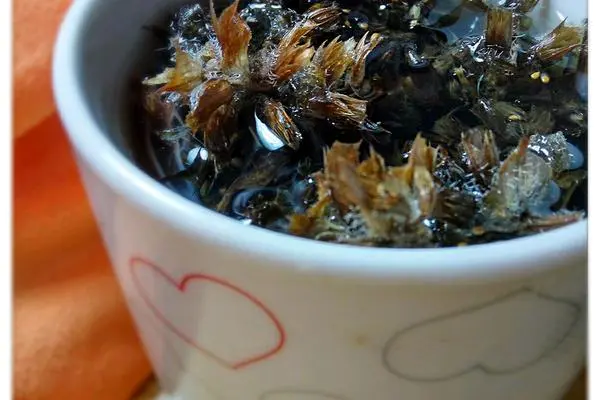 冲泡夏枯草
