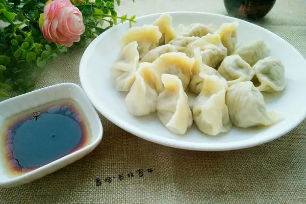 莲藕肉馅饺子