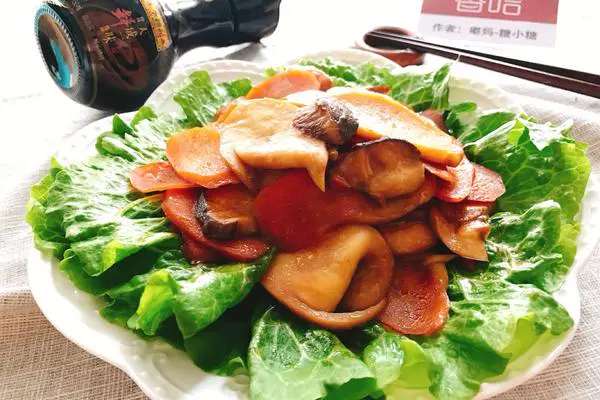 胡萝卜炒杏鲍菇