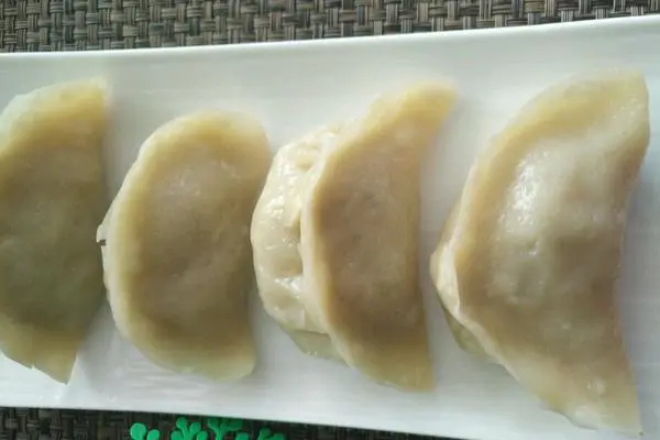 酸菜蒸饺