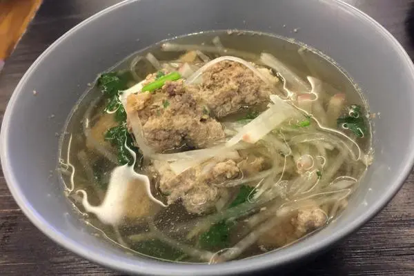 牛肉丸子萝卜汤