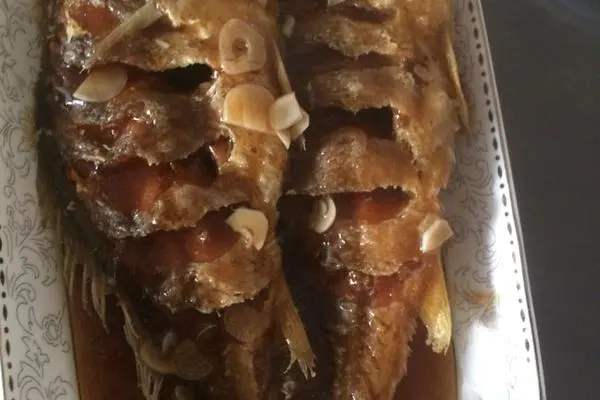 糖醋浇汁鱼