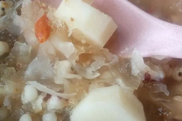 银耳山药羹