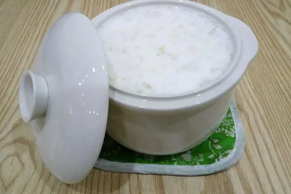 雪燕牛奶