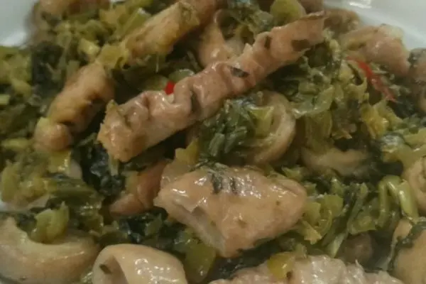 香辣酸菜炒肥肠