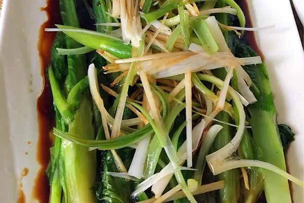 白灼凤尾