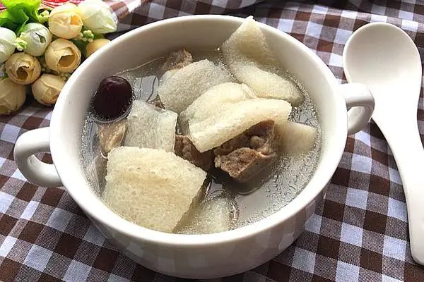 竹荪排骨汤