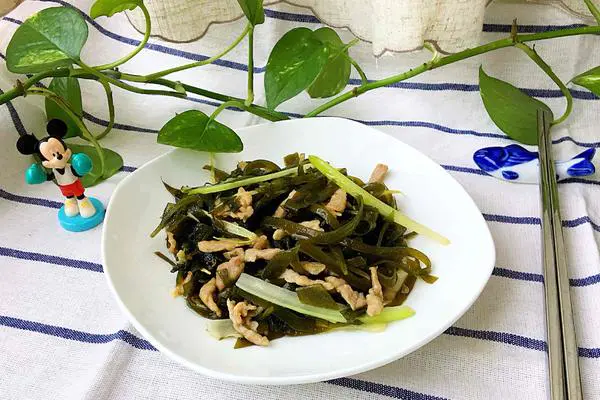 海带炒肉丝