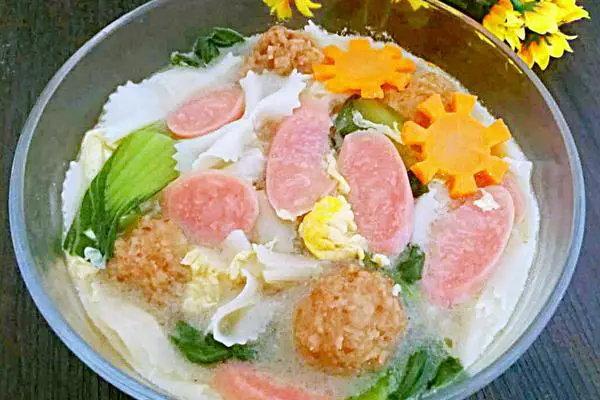 蔬菜肉丸蝴蝶面