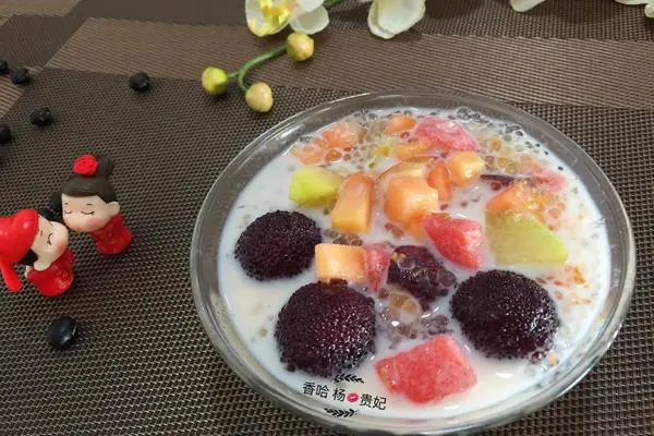 糖桂花牛奶水果捞