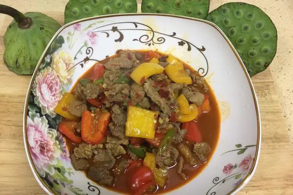 彩椒肉片。